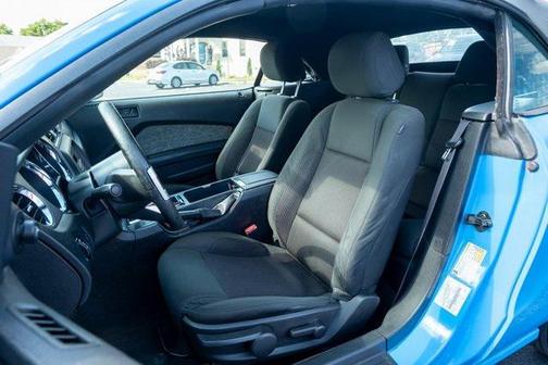 2014 Ford Mustang V6