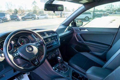 2020 Volkswagen Tiguan 2.0T SE R-Line Black