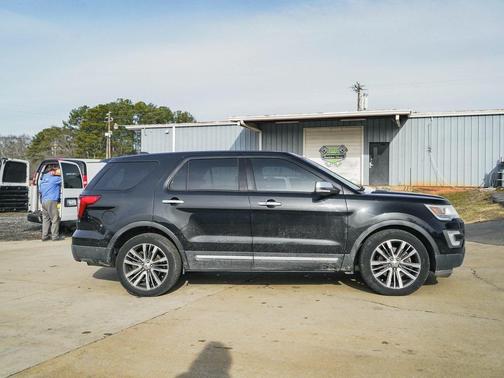 2017 Ford Explorer Platinum