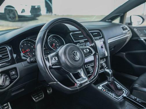 2018 Volkswagen Golf GTI 2.0T S 4-Door