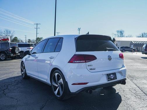 2018 Volkswagen Golf GTI 2.0T S 4-Door