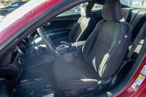 2017 Ford Mustang V6