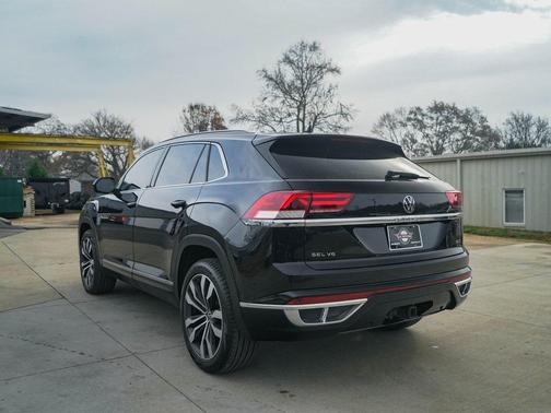 2022 Volkswagen Atlas Cross Sport 3.6L V6 SEL Premium R-Line