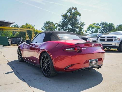 2016 Mazda MX-5 Miata Club