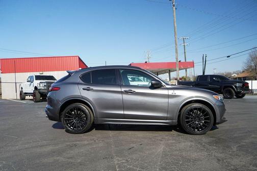 2018 Alfa Romeo Stelvio Quadrifoglio