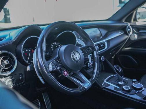 2018 Alfa Romeo Stelvio Quadrifoglio