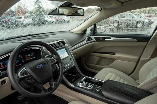 2019 Ford Fusion Hybrid SE