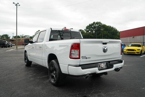 Bright White Clearcoat 2022 RAM 1500 Big Horn/Lone Star