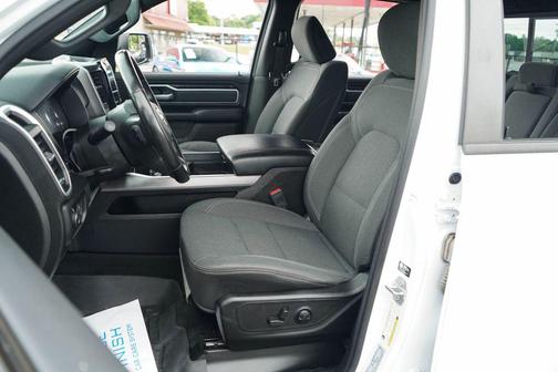 Bright White Clearcoat 2022 RAM 1500 Big Horn/Lone Star