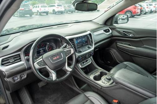 2023 GMC Acadia AWD SLT