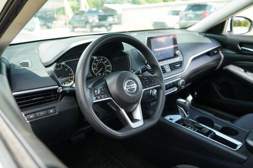Glacier White 2020 Nissan Altima S FWD