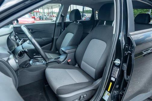 2021 Hyundai KONA SEL Plus