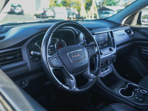 2020 GMC Acadia AWD AT4