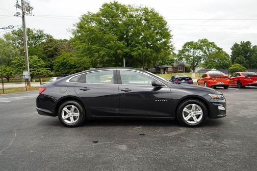 Dark Ash Metallic 2023 Chevrolet Malibu FWD 1LT