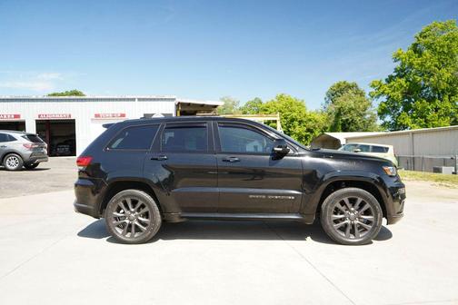 Diamond Black Crystal Pearlcoat 2018 Jeep Grand Cherokee High Altitude