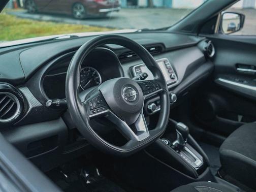 2020 Nissan Kicks SV