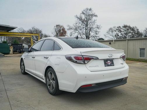 2016 Hyundai SONATA Hybrid Limited