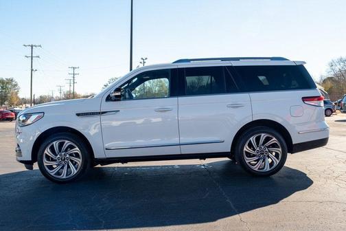 2023 Lincoln Navigator Reserve