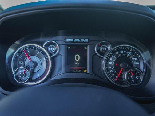 2022 RAM 2500 Big Horn Crew Cab 4x4 6'4' Box