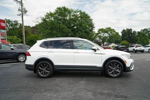 Pure White 2022 Volkswagen Tiguan 2.0T SE 4MOTION