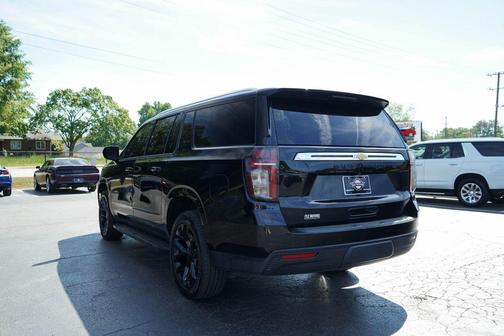 Black 2023 Chevrolet Suburban LT