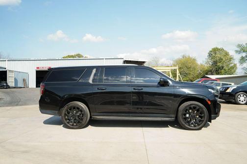 Black 2023 Chevrolet Suburban LT