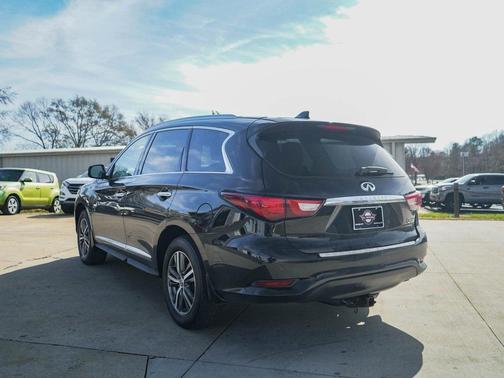 2017 INFINITI QX60 Base