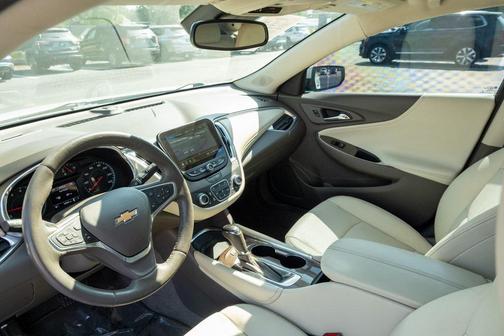 2020 Chevrolet Malibu FWD LT