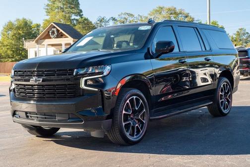 2023 Chevrolet Suburban RST