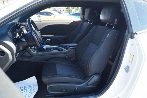 White Knuckle Clearcoat 2022 Dodge Challenger SXT