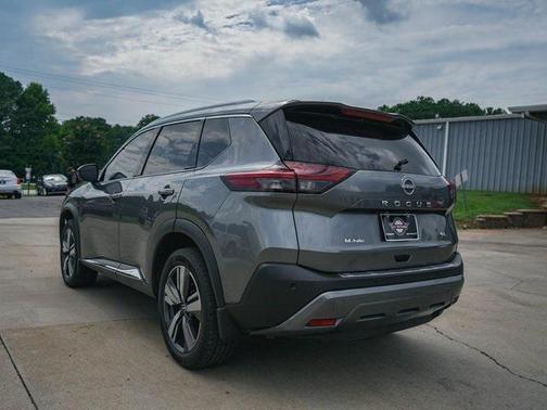 2022 Nissan Rogue SL