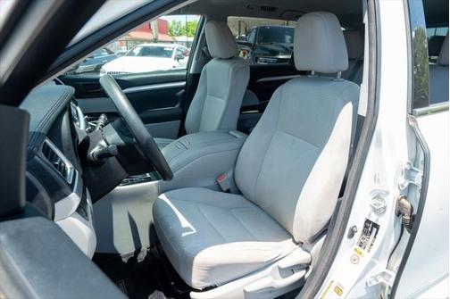 2018 Toyota Highlander LE I4