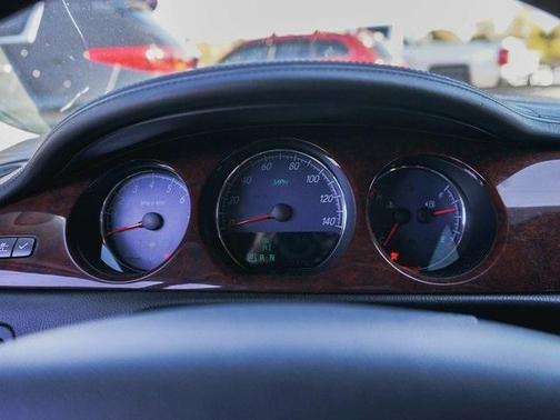 Photo 4 of 25 of 2010 Buick Lucerne CXL Special Edition