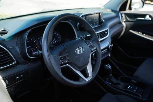 Black Noir Pearl 2021 Hyundai TUCSON SE