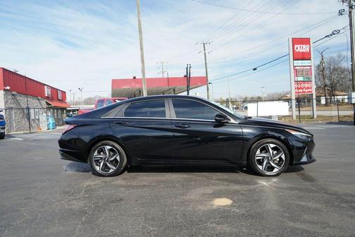 2022 Hyundai ELANTRA HEV Limited