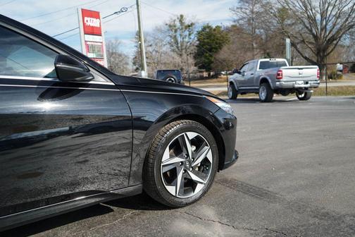 2022 Hyundai ELANTRA HEV Limited