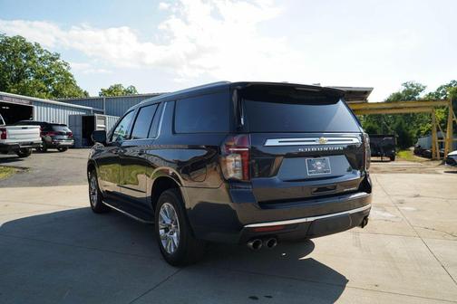 Dark Ash Metallic 2023 Chevrolet Suburban Premier