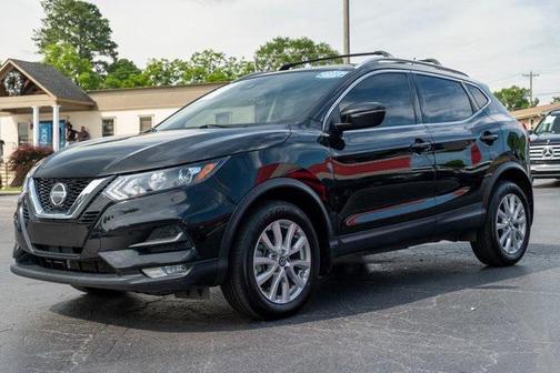 2022 Nissan Rogue Sport SV