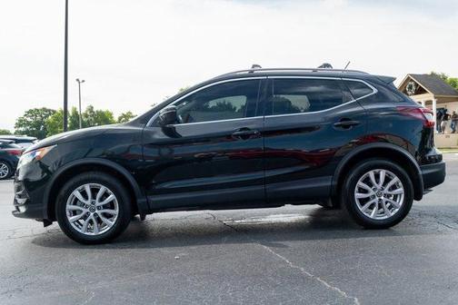 2022 Nissan Rogue Sport SV
