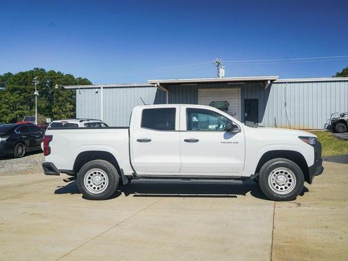 2023 Chevrolet Colorado WT
