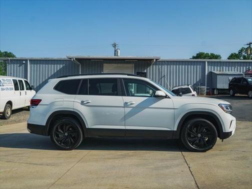 2022 Volkswagen Atlas 2.0T SE w/Technology