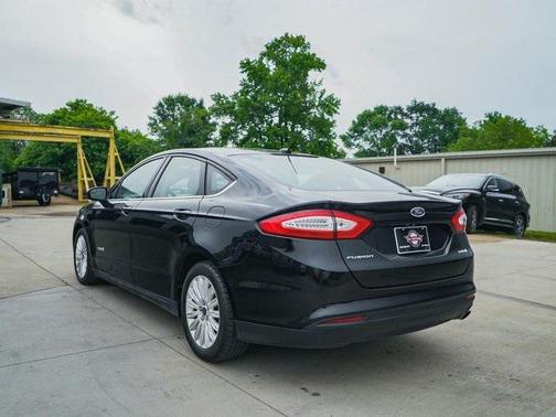 2016 Ford Fusion Hybrid S