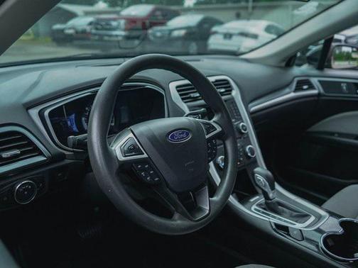 2016 Ford Fusion Hybrid S