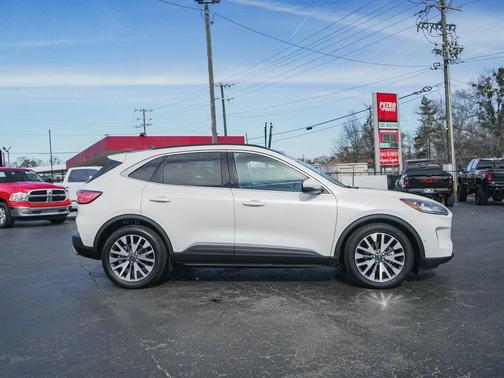 2020 Ford Escape Titanium