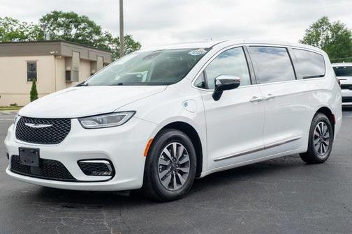2023 Chrysler Pacifica Hybrid Limited