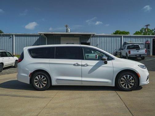 2023 Chrysler Pacifica Hybrid Limited