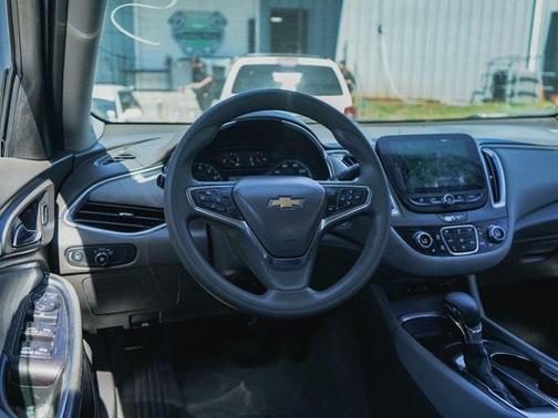 2021 Chevrolet Malibu FWD LT