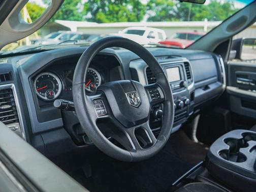 2019 RAM 1500 SLT