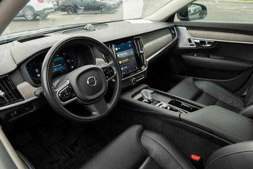 2022 Volvo S90 B6 Inscription