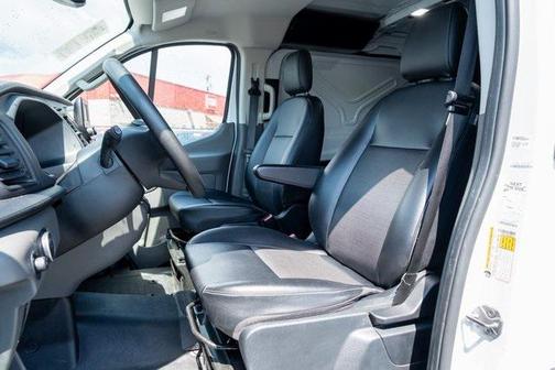 2022 Ford Transit-250 Base